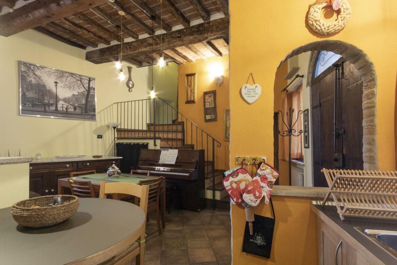 Borgo Buio Town House Villa มอนติปุลเชียโน ภายนอก รูปภาพ