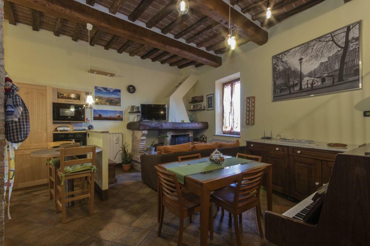 Borgo Buio Town House Villa มอนติปุลเชียโน ภายนอก รูปภาพ